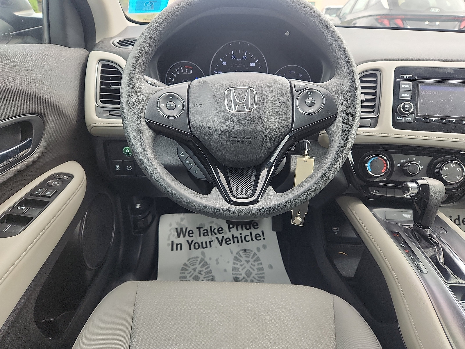 Used 2021 Honda HR-V LX image 9