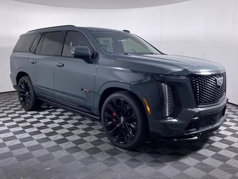 Certified 2026 Cadillac Escalade V w/ LPO, ONYX Package AWD/4WD image 23