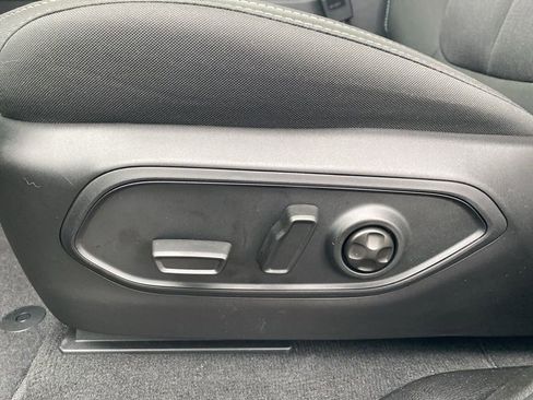 New 2025 Jeep Grand Cherokee Laredo X image 12