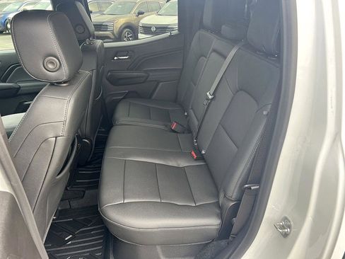 Used 2024 Chevrolet Colorado LT w/ LT Convenience Package III image 12