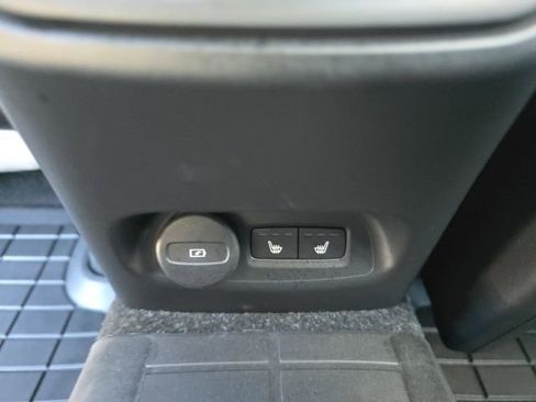 Certified 2023 Volvo XC40 Recharge Ultimate w/ Protection Package Premier image 24