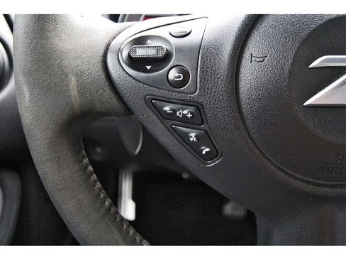 Used 2017 Nissan 370Z NISMO image 9