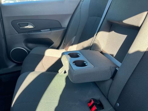 Used 2011 Chevrolet Cruze LT image 19