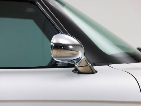 Used 2002 BMW Z8 image 24