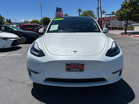 Used 2023 Tesla Model Y Long Range AWD/4WD image 2