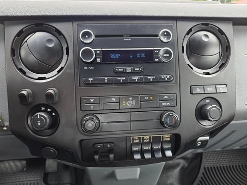 Used 2013 Ford F250 XL w/ PWR Equipment Group AWD/4WD image 14