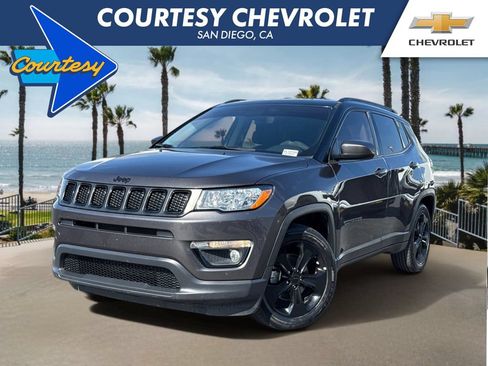 Used 2021 Jeep Compass Latitude FWD image 1