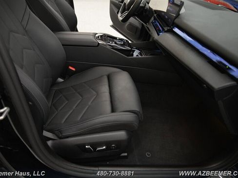 Used 2025 BMW i5 eDrive40i w/ M Sport Package image 20