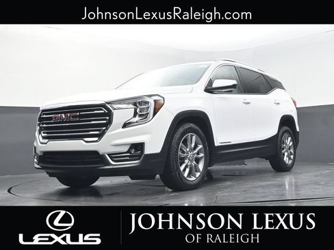 Used 2022 GMC Terrain SLT w/ Infotainment Package II FWD image 17