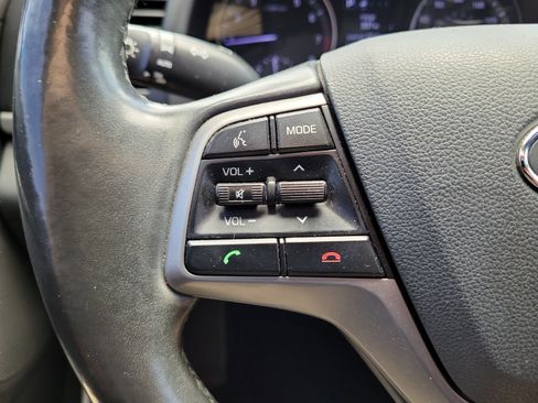 Used 2017 Hyundai Elantra Value Edition FWD image 30