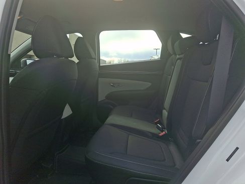 Used 2024 Hyundai Tucson SE image 10