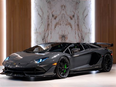 Used 2020 Lamborghini Aventador SVJ AWD/4WD image 1
