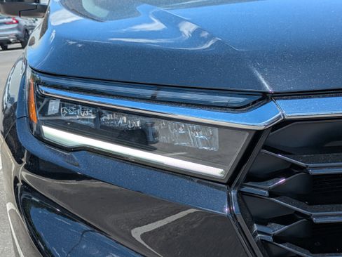 Used 2025 Honda Pilot Elite image 16