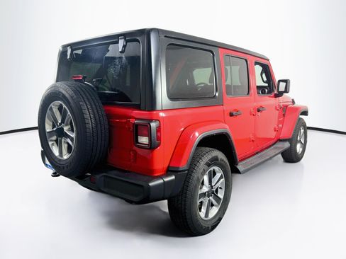 Used 2018 Jeep Wrangler Unlimited Sahara w/ Dual Top Group AWD/4WD image 5