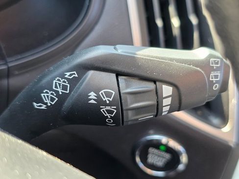 Used 2023 Ford Edge SEL image 37