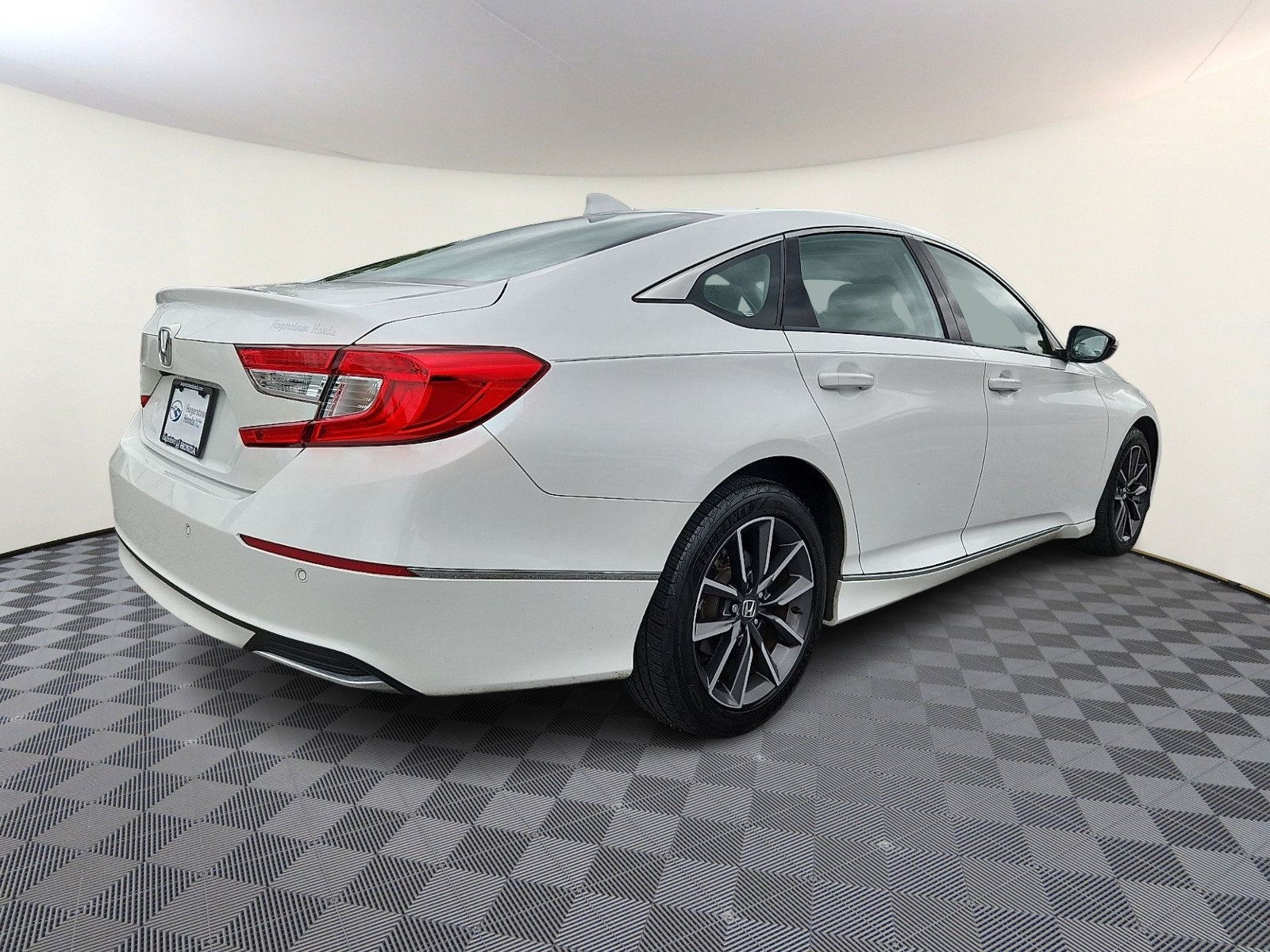 Used 2022 Honda Accord EX-L image 6