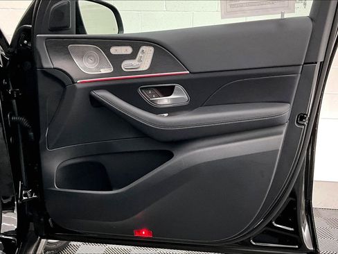 Used 2026 Mercedes-Benz GLS 450 4MATIC image 25