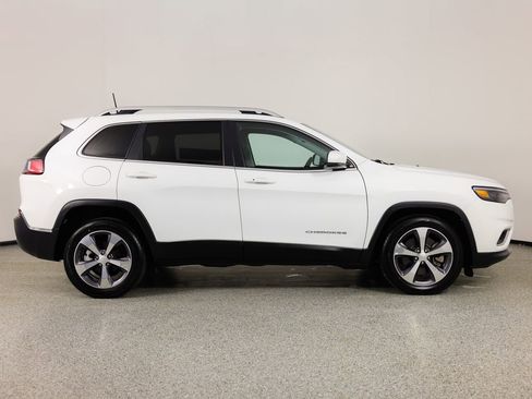 Used 2019 Jeep Cherokee Limited image 9