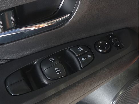 Used 2024 Nissan Kicks SV FWD image 18