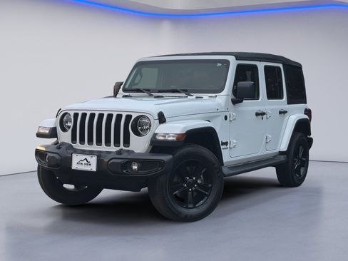 Used 2021 Jeep Wrangler Unlimited Sahara image 2