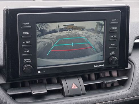 Used 2020 Toyota RAV4 XLE w/ Convenience Package image 33