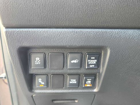 Used 2015 Nissan Pathfinder SL w/ SL Tech Package FWD image 25