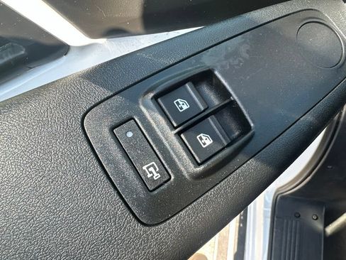 Used 2025 RAM ProMaster 2500 w/ U-Haul Equipment Group FWD image 17