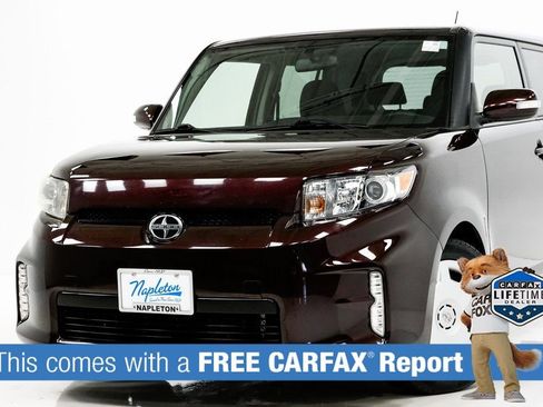 Used 2014 Scion xB image 2