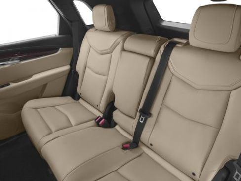 Used 2018 Cadillac XT5 AWD image 17