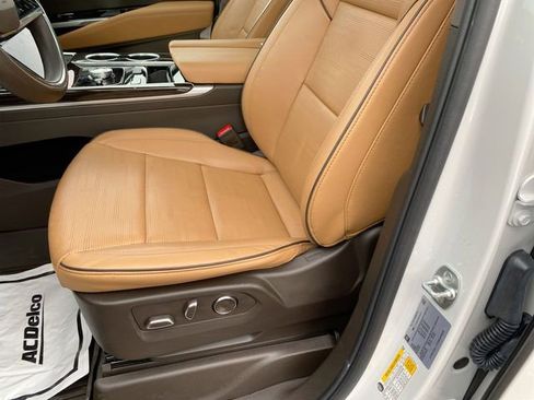 Used 2025 Cadillac Escalade Premium Luxury w/ LPO, Floor Liner Package image 19