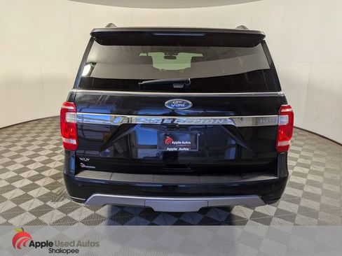 Used 2018 Ford Expedition Max XLT w/ Equipment Group 202A AWD/4WD image 6