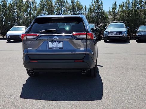 Used 2024 Toyota RAV4 XLE AWD/4WD image 3