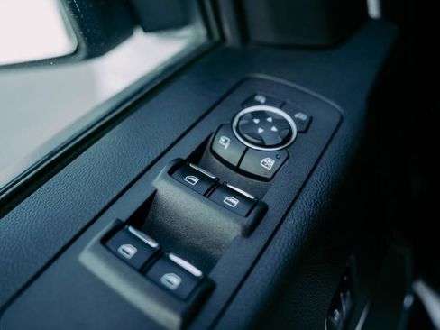 Used 2018 Ford F150 Lariat w/ Equipment Group 502A Luxury image 17