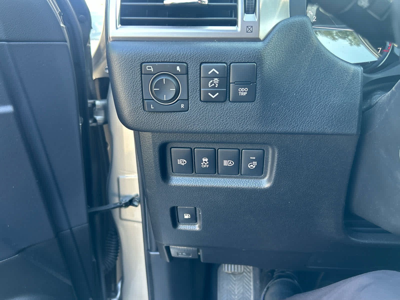Used 2022 Lexus GX 460 Premium w/ Premium Plus Package AWD/4WD image 14