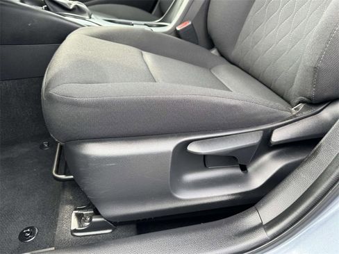 Used 2024 Toyota Corolla LE image 19