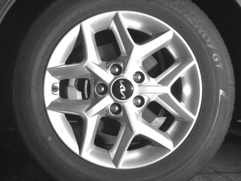 Used 2025 Kia Soul LX w/ LX Technology Package image 12