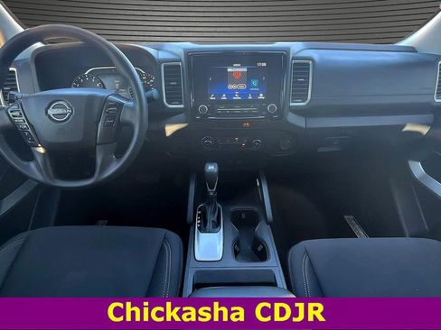 Used 2022 Nissan Frontier SV image 7