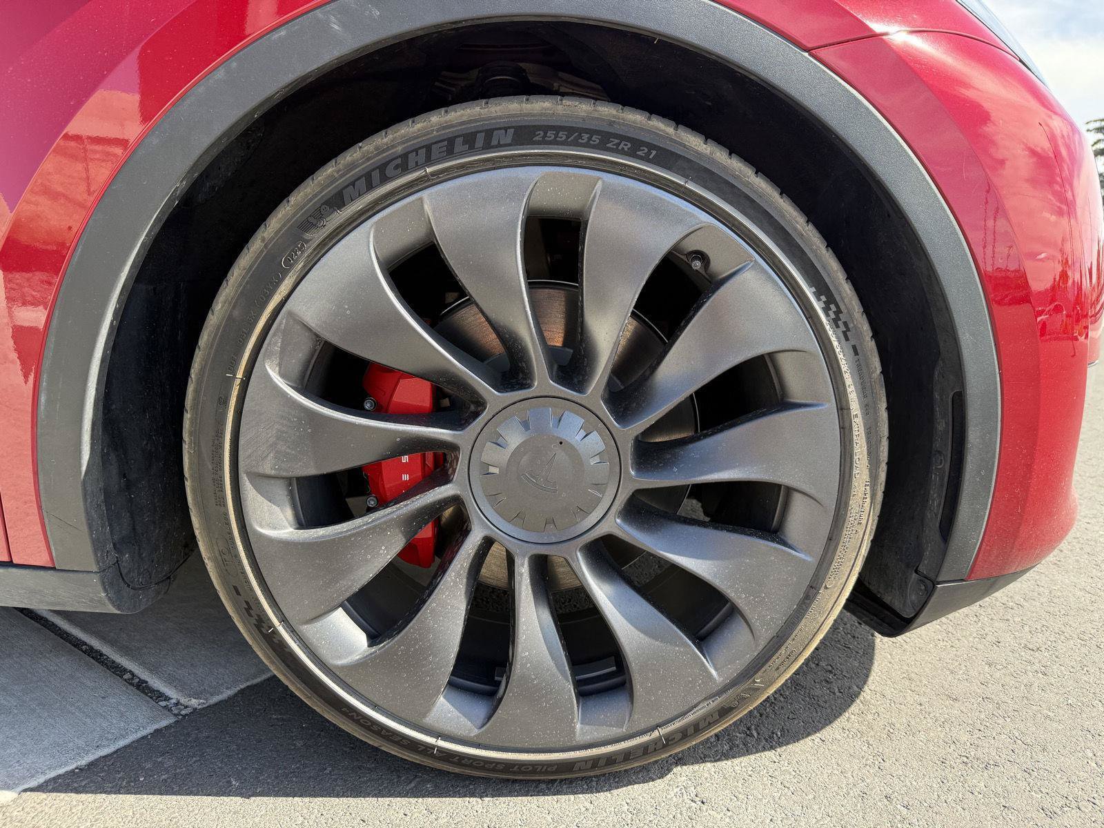Used 2023 Tesla Model Y Performance AWD/4WD image 10