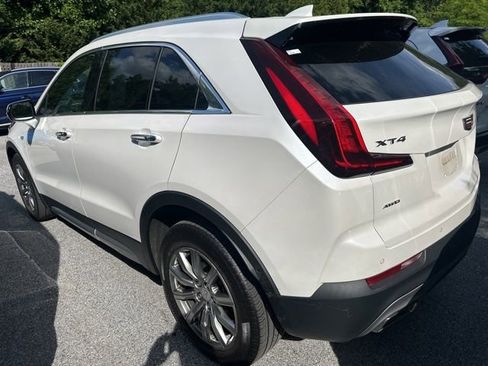 Used 2022 Cadillac XT4 Premium Luxury w/ Enhanced Visibility Package AWD/4WD image 7