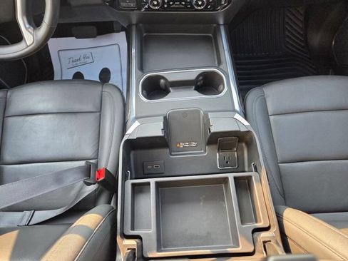 Used 2024 Chevrolet Silverado 2500 LTZ w/ LTZ Convenience Package AWD/4WD image 18