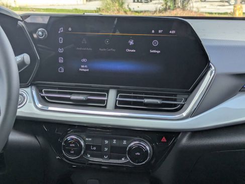 New 2026 Chevrolet Trax LT w/ Driver Confidence Package FWD image 5