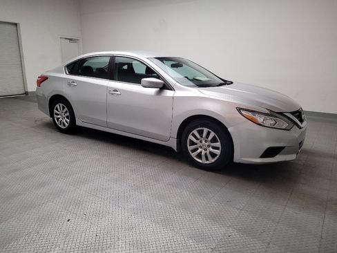 Used 2016 Nissan Altima 2.5 S w/ Power Driver Seat Package image 11