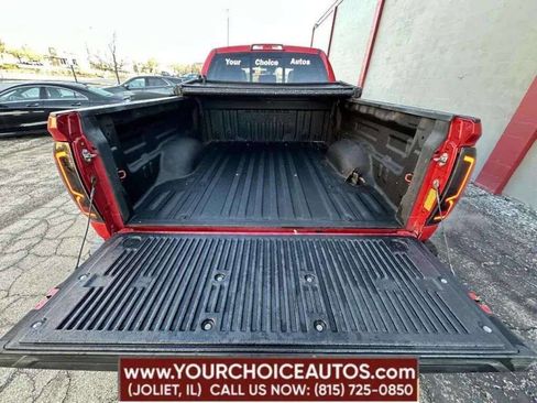 Used 2018 Toyota Tundra SR5 AWD/4WD image 15
