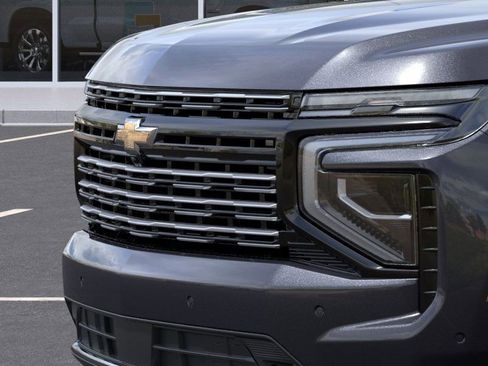 New 2025 Chevrolet Suburban High Country image 13