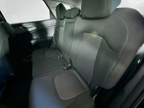 Used 2025 Kia Sportage LX image 25