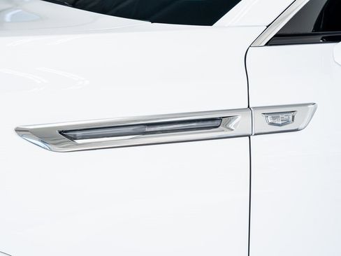 Used 2025 Cadillac Escalade IQ Luxury 2 image 20