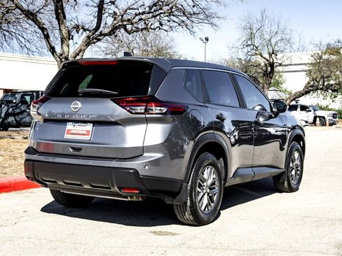 Used 2025 Nissan Rogue S image 5