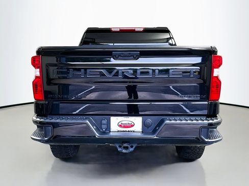 Used 2025 Chevrolet Silverado 1500 Custom Trail Boss w/ LPO, Dark Essentials Package AWD/4WD image 6