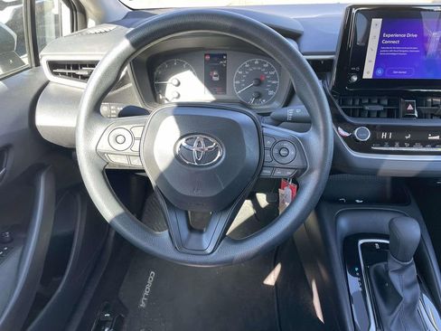 Used 2025 Toyota Corolla LE image 26