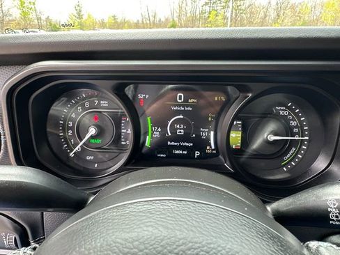 Used 2025 Jeep Wrangler Unlimited Rubicon 4xe w/ Convenience Group AWD/4WD image 35